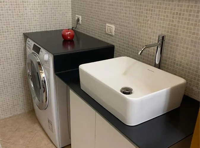 Lb - Stella Center *